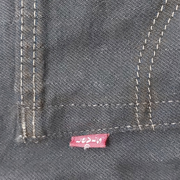 Levis 501 Black Button Fly Distressed Cut Offs - Picture 11 of 16